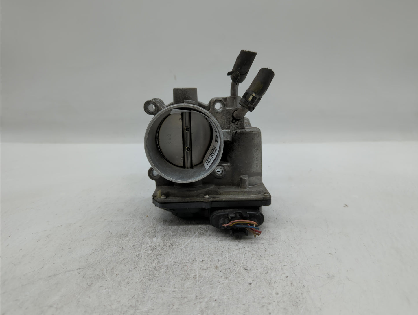 2014-2019 Kia Soul Throttle Body P/N:35100-2E710 35100-2E000 Fits Fits 2011 2012 2013 2014 2015 2016 2017 2018 2019 OEM Used