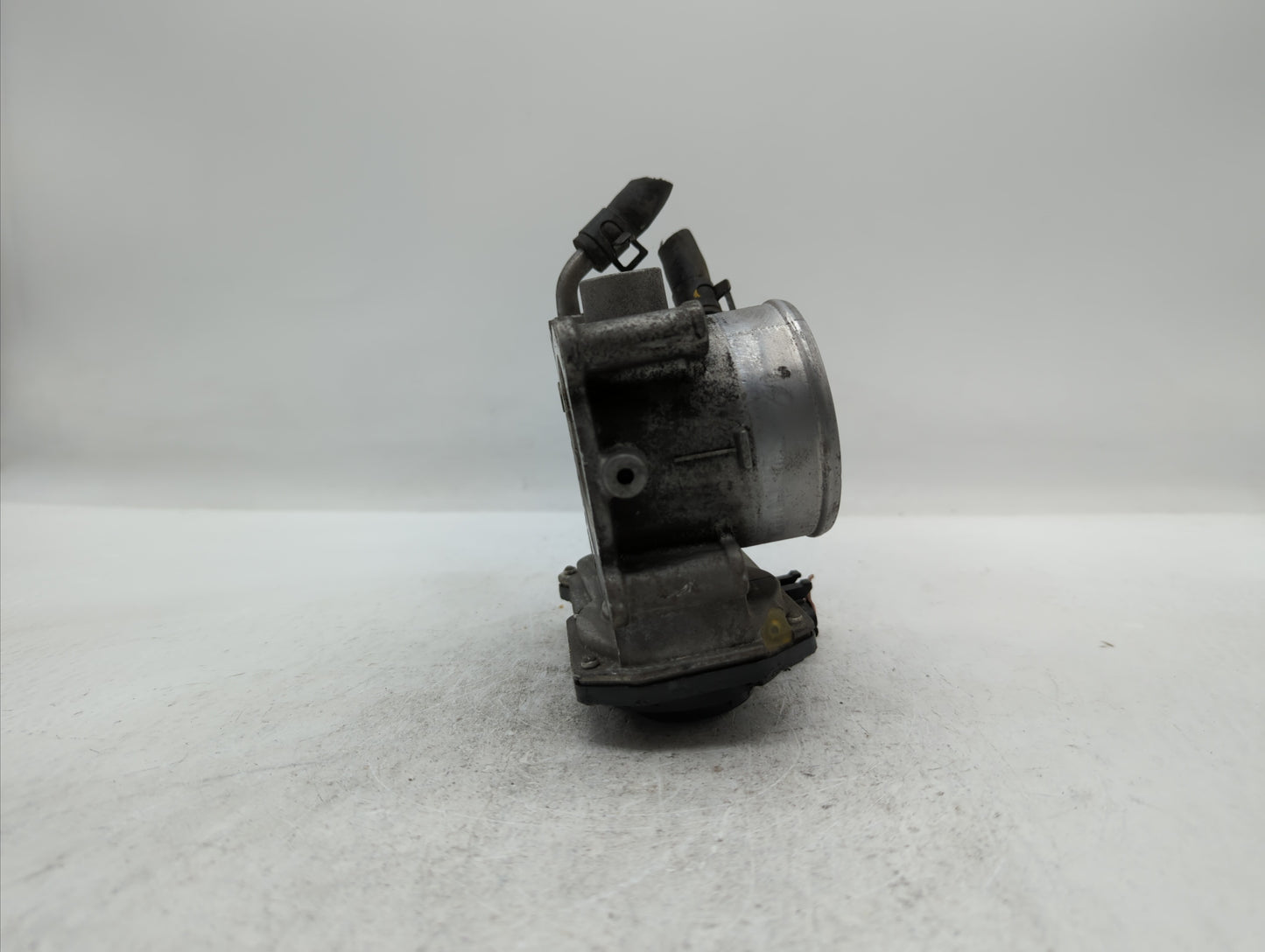 2014-2019 Kia Soul Throttle Body P/N:35100-2E710 35100-2E000 Fits Fits 2011 2012 2013 2014 2015 2016 2017 2018 2019 OEM Used