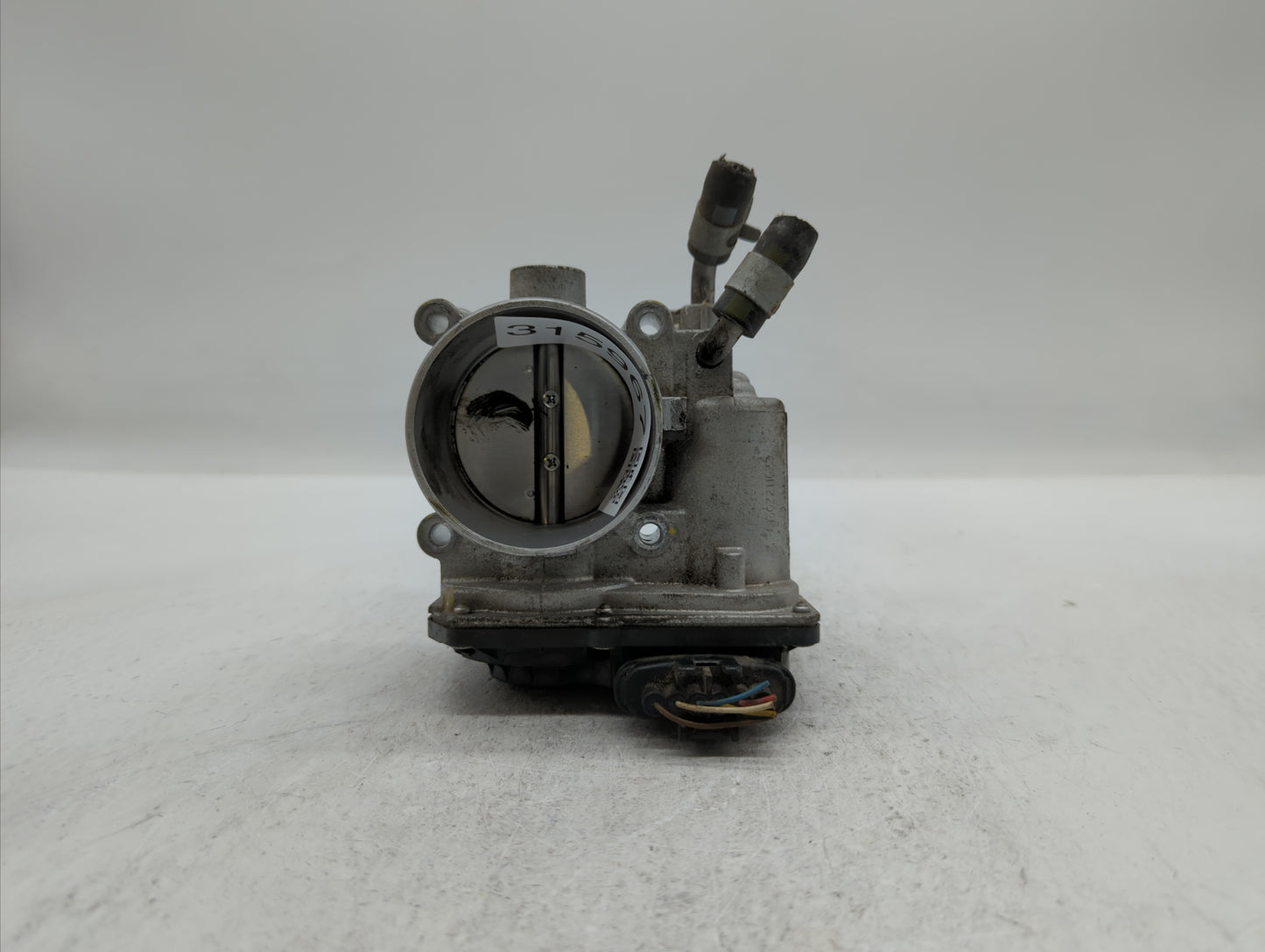 2014-2019 Kia Soul Throttle Body P/N:35100-2E710 35100-2E000 Fits Fits 2011 2012 2013 2014 2015 2016 2017 2018 2019 OEM Used