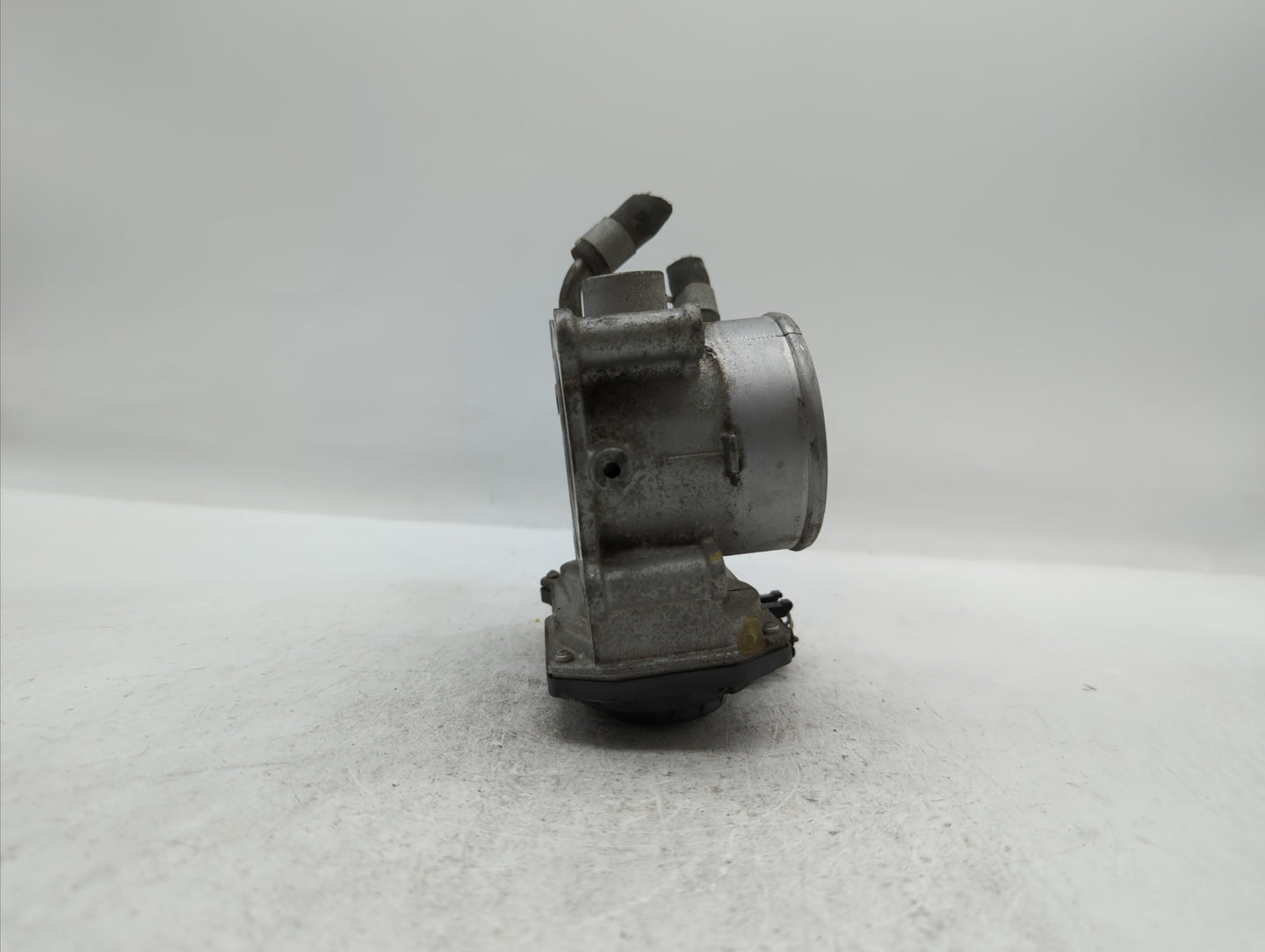 2014-2019 Kia Soul Throttle Body P/N:35100-2E710 35100-2E000 Fits Fits 2011 2012 2013 2014 2015 2016 2017 2018 2019 OEM Used