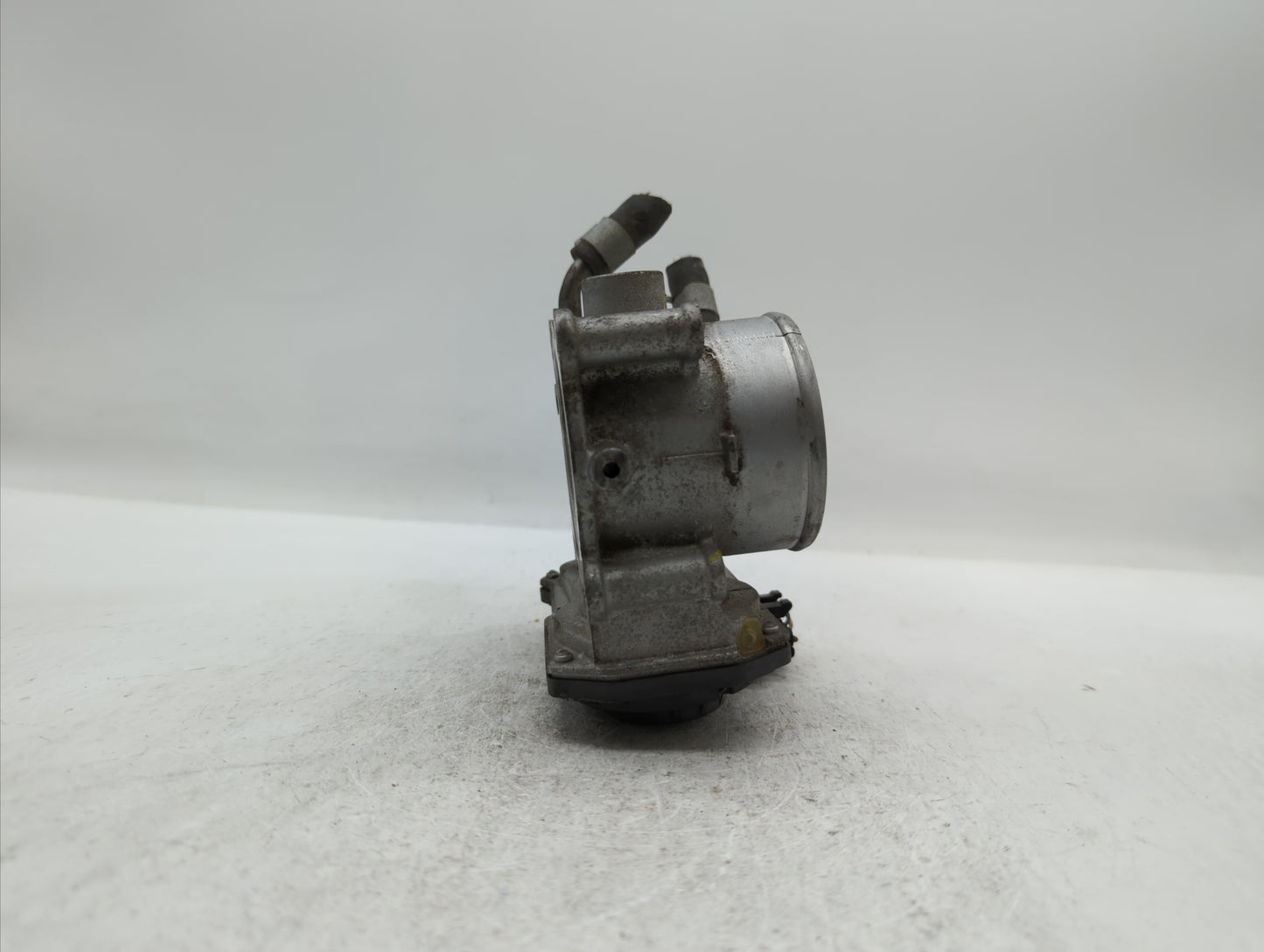 2014-2019 Kia Soul Throttle Body P/N:35100-2E710 35100-2E000 Fits Fits 2011 2012 2013 2014 2015 2016 2017 2018 2019 OEM Used