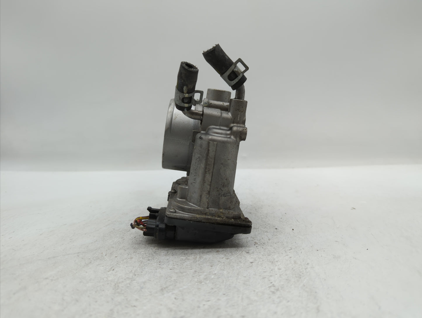 2014-2019 Kia Soul Throttle Body P/N:35100-2E710 35100-2E000 Fits Fits 2011 2012 2013 2014 2015 2016 2017 2018 2019 OEM Used