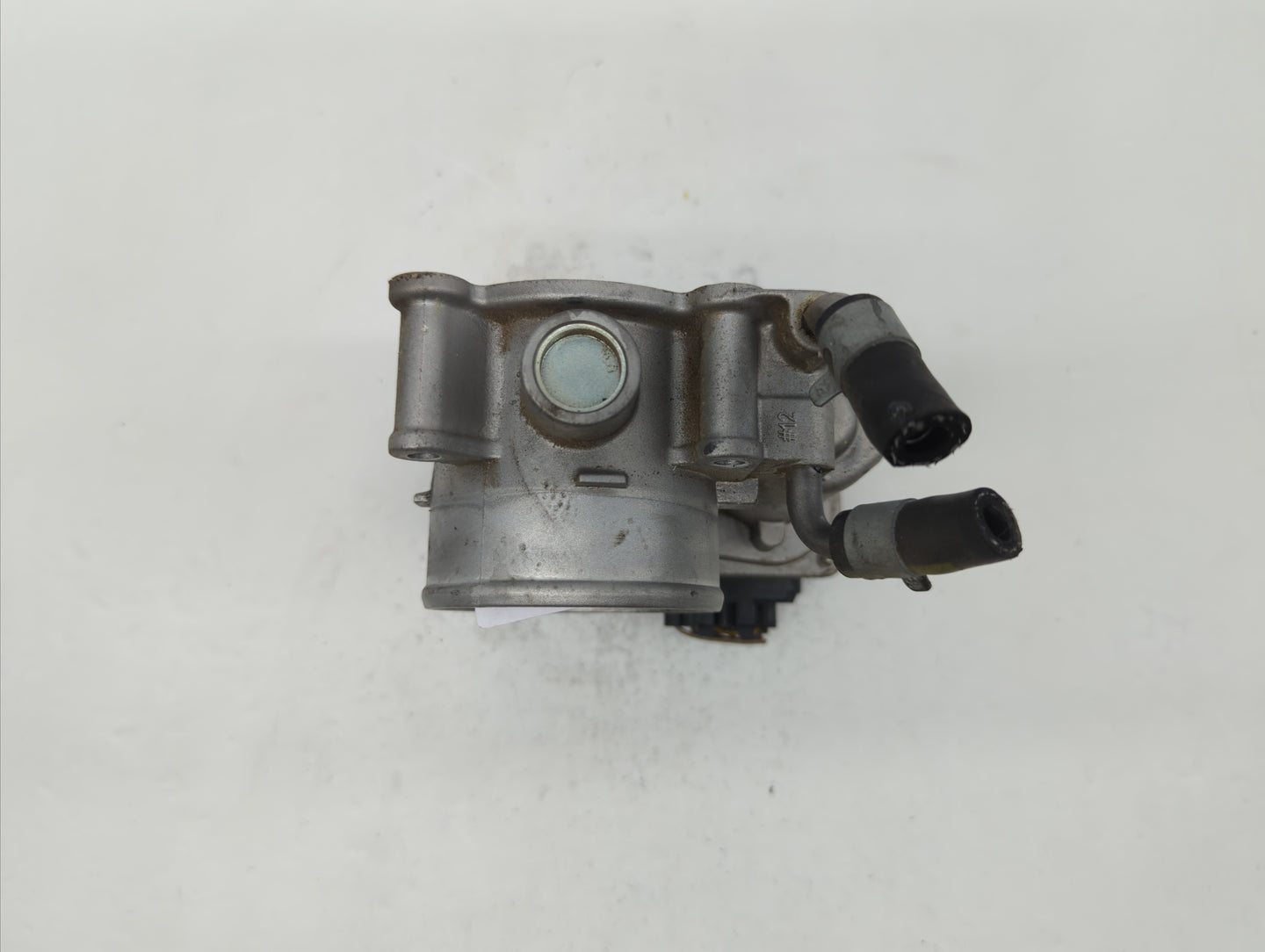 2014-2019 Kia Soul Throttle Body P/N:35100-2E710 35100-2E000 Fits Fits 2011 2012 2013 2014 2015 2016 2017 2018 2019 OEM Used