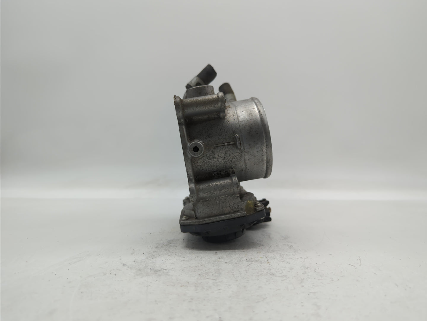 2014-2019 Kia Soul Throttle Body P/N:35100-2E710 35100-2E000 Fits Fits 2011 2012 2013 2014 2015 2016 2017 2018 2019 OEM Used