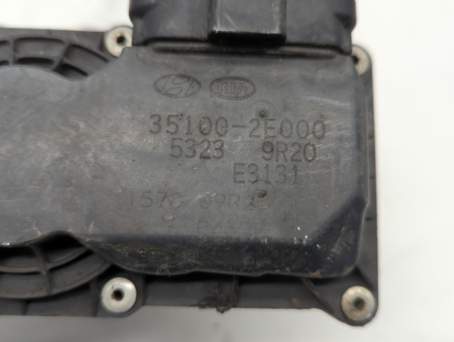 2014-2019 Kia Soul Throttle Body P/N:35100-2E710 35100-2E000 Fits Fits 2011 2012 2013 2014 2015 2016 2017 2018 2019 OEM Used