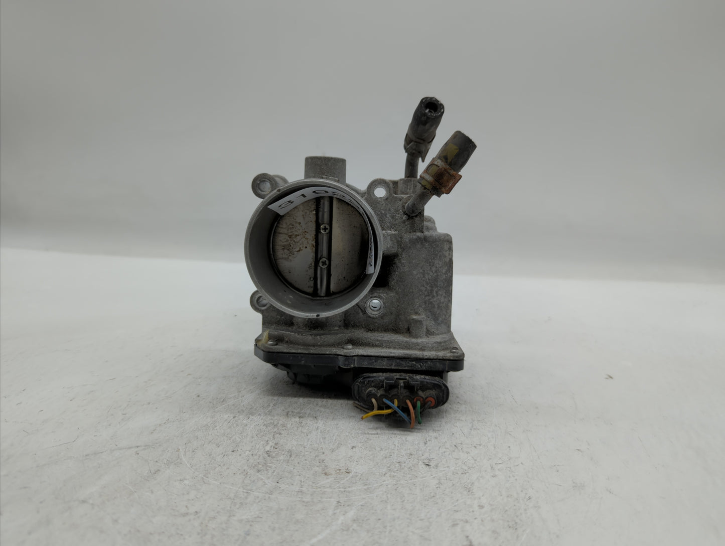 2014-2019 Kia Soul Throttle Body P/N:35100-2E710 35100-2E000 Fits Fits 2011 2012 2013 2014 2015 2016 2017 2018 2019 OEM Used
