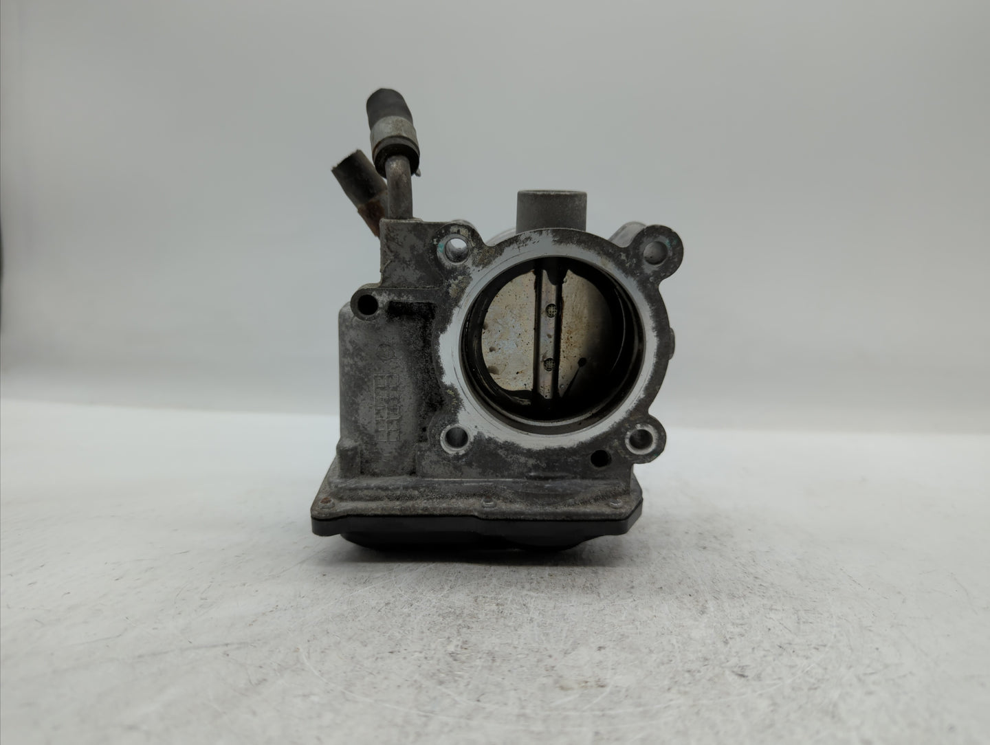 2014-2019 Kia Soul Throttle Body P/N:35100-2E710 35100-2E000 Fits Fits 2011 2012 2013 2014 2015 2016 2017 2018 2019 OEM Used