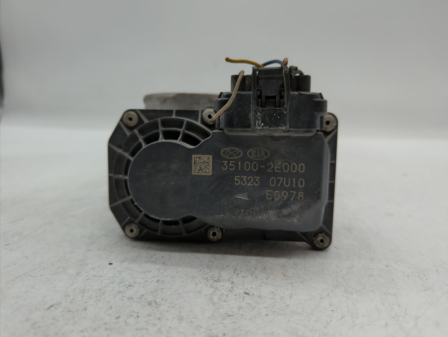 2014-2019 Kia Soul Throttle Body P/N:35100-2E710 35100-2E000 Fits Fits 2011 2012 2013 2014 2015 2016 2017 2018 2019 OEM Used