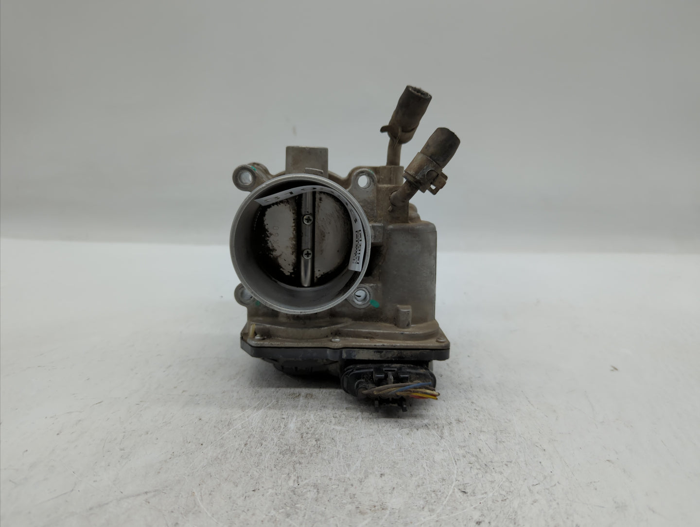 2014-2019 Kia Soul Throttle Body P/N:35100-2E710 35100-2E000 Fits Fits 2011 2012 2013 2014 2015 2016 2017 2018 2019 OEM Used