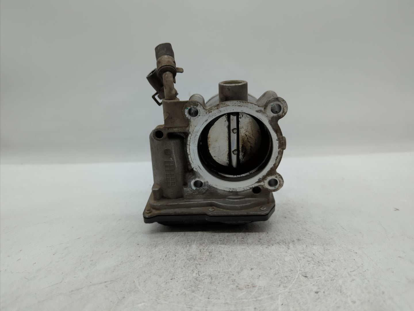 2014-2019 Kia Soul Throttle Body P/N:35100-2E710 35100-2E000 Fits Fits 2011 2012 2013 2014 2015 2016 2017 2018 2019 OEM Used