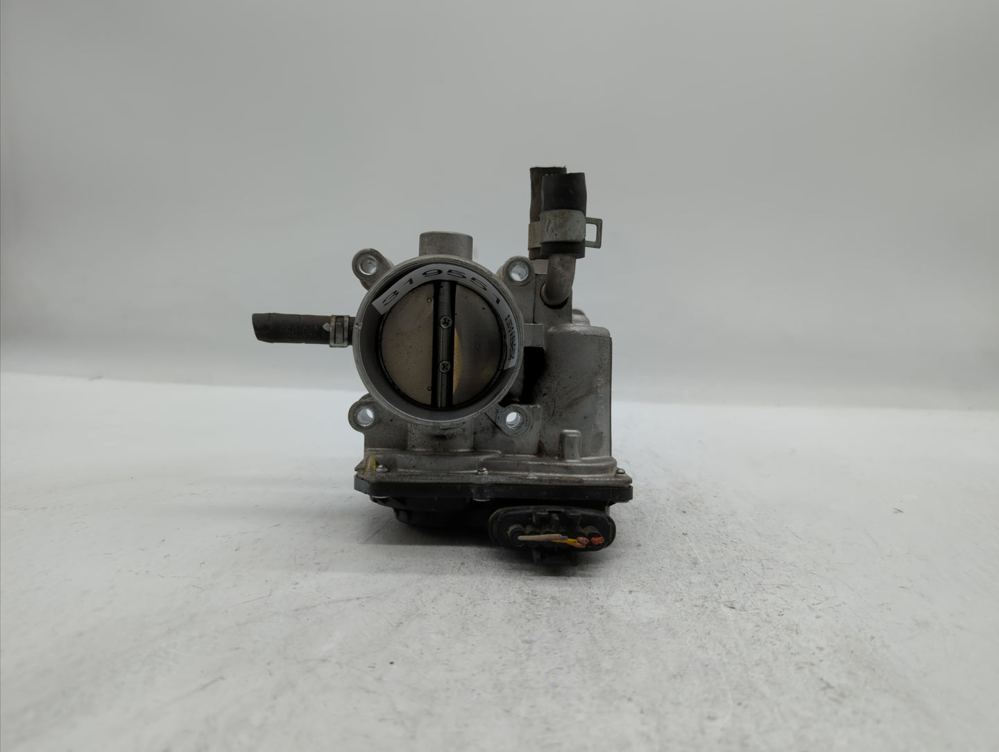 2012-2019 Kia Soul Throttle Body P/N:35100-2B310 5302-1S02, 35100-2B300 Fits Fits 2012 2013 2014 2015 2016 2017 2018 2019 OE