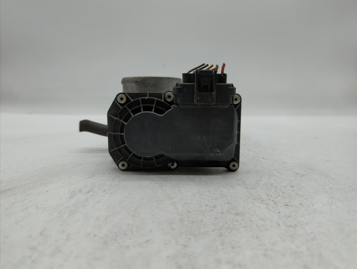 2012-2019 Kia Soul Throttle Body P/N:35100-2B310 5302-1S02, 35100-2B300 Fits Fits 2012 2013 2014 2015 2016 2017 2018 2019 OE