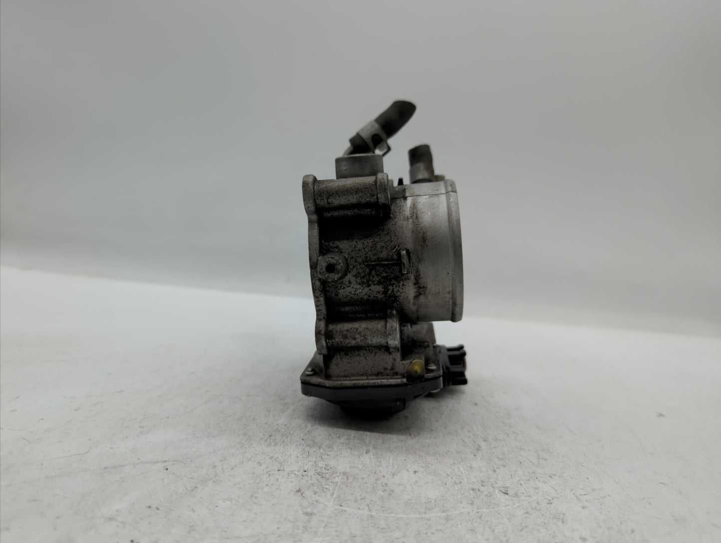 2014-2019 Kia Soul Throttle Body P/N:35100-2E710 35100-2E000 Fits Fits 2011 2012 2013 2014 2015 2016 2017 2018 2019 OEM Used