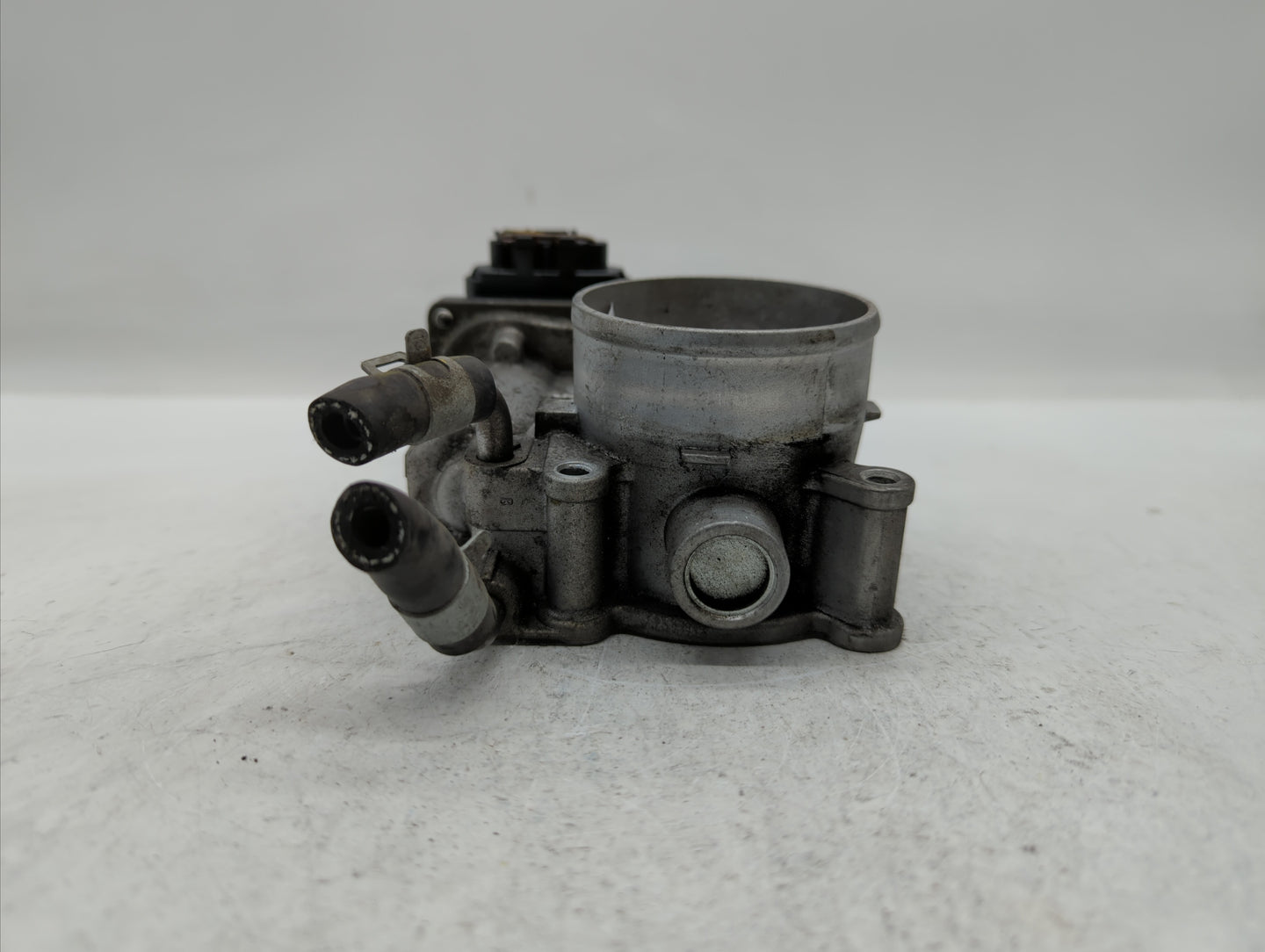 2014-2019 Kia Soul Throttle Body P/N:35100-2E710 35100-2E000 Fits Fits 2011 2012 2013 2014 2015 2016 2017 2018 2019 OEM Used