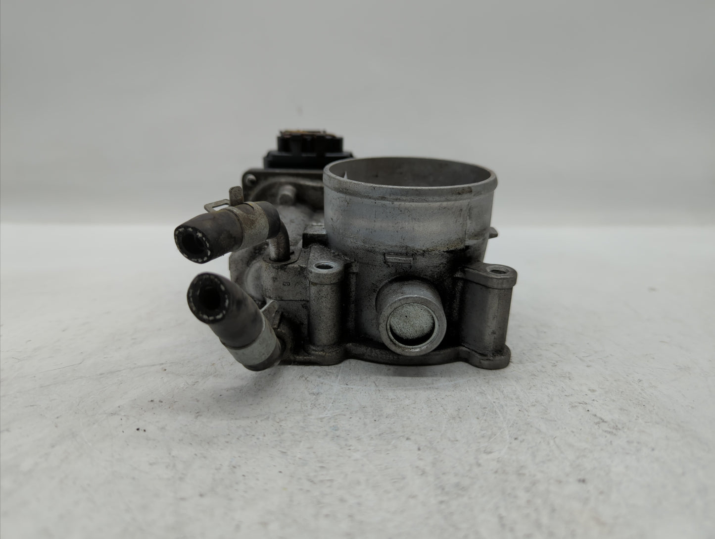 2014-2019 Kia Soul Throttle Body P/N:35100-2E710 35100-2E000 Fits Fits 2011 2012 2013 2014 2015 2016 2017 2018 2019 OEM Used