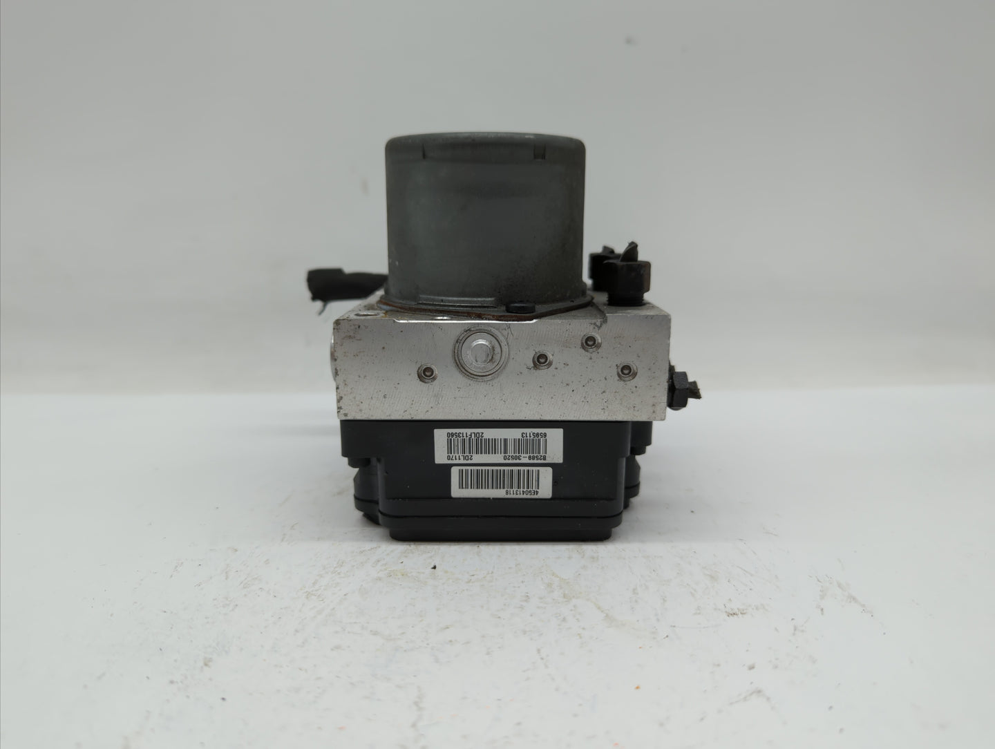 2014-2015 Kia Soul ABS Pump Control Module Replacement P/N:58900-B2506 58929-B2506, 58920-B2506 Fits Fits 2014 2015 OEM Used