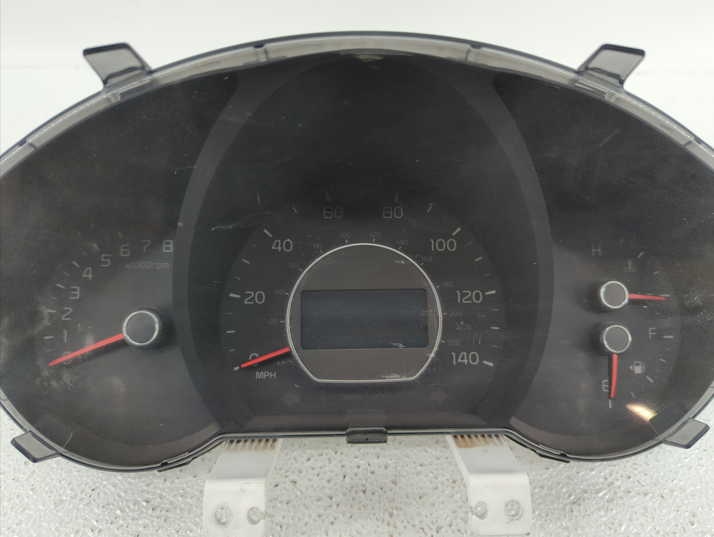 2014-2015 Kia Soul Instrument Cluster Speedometer Gauges P/N:94006-B2510 94006-B2520 Fits Fits 2014 2015 OEM Used Auto Parts