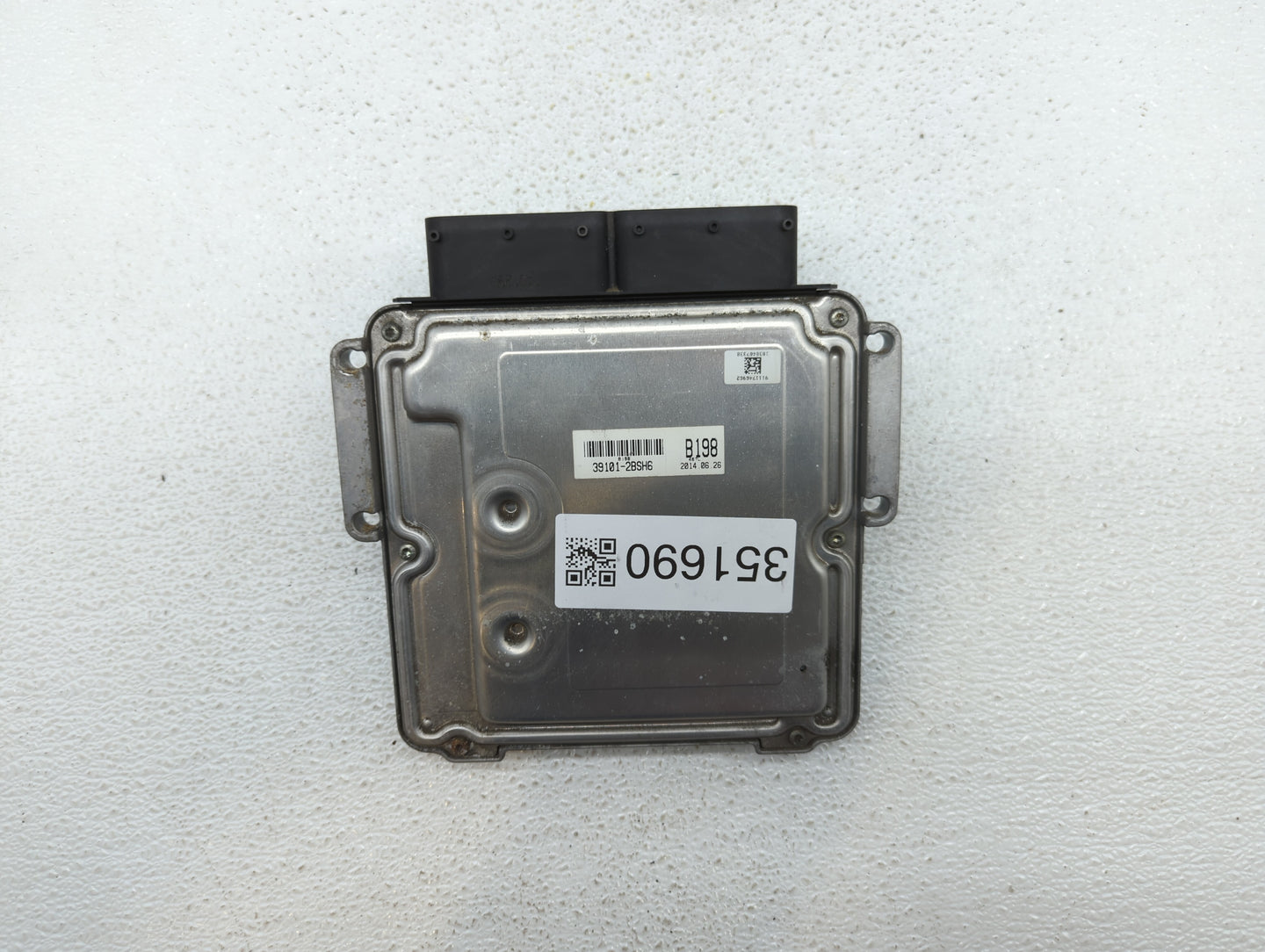 2015 Kia Soul PCM Engine Control Computer ECU ECM PCU OEM P/N:39110-2BSH6 Fits OEM Used Auto Parts - Oemusedautoparts1.com