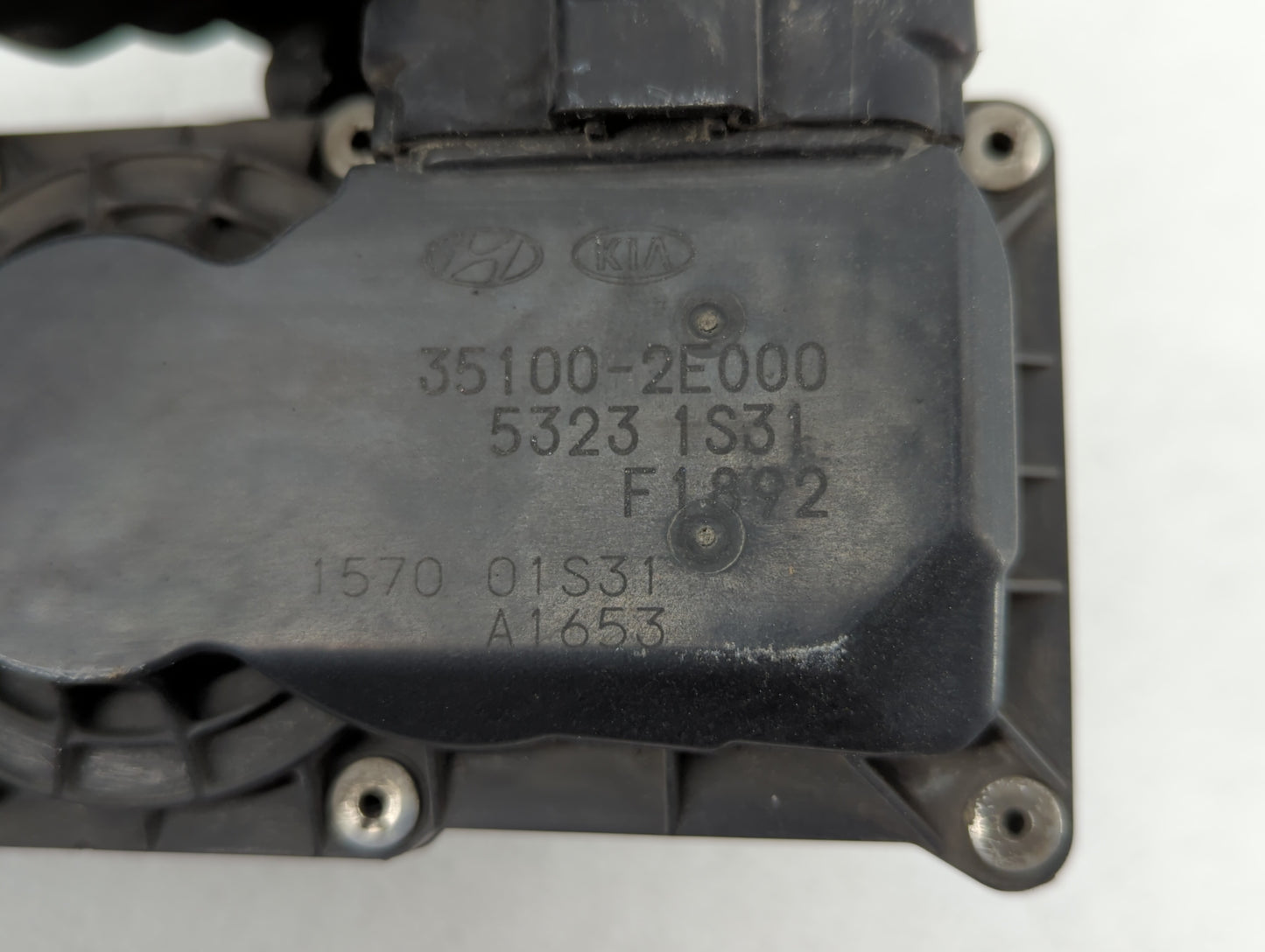 2014-2019 Kia Soul Throttle Body P/N:35100-2E000 1302150124, 35100-2E710 Fits Fits 2011 2012 2013 2014 2015 2016 2017 2018 2