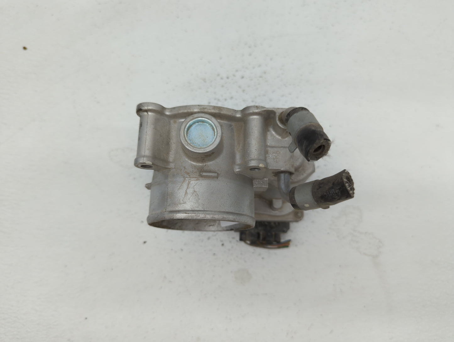 2014-2019 Kia Soul Throttle Body P/N:35100-2E000 1302150124, 35100-2E710 Fits Fits 2011 2012 2013 2014 2015 2016 2017 2018 2
