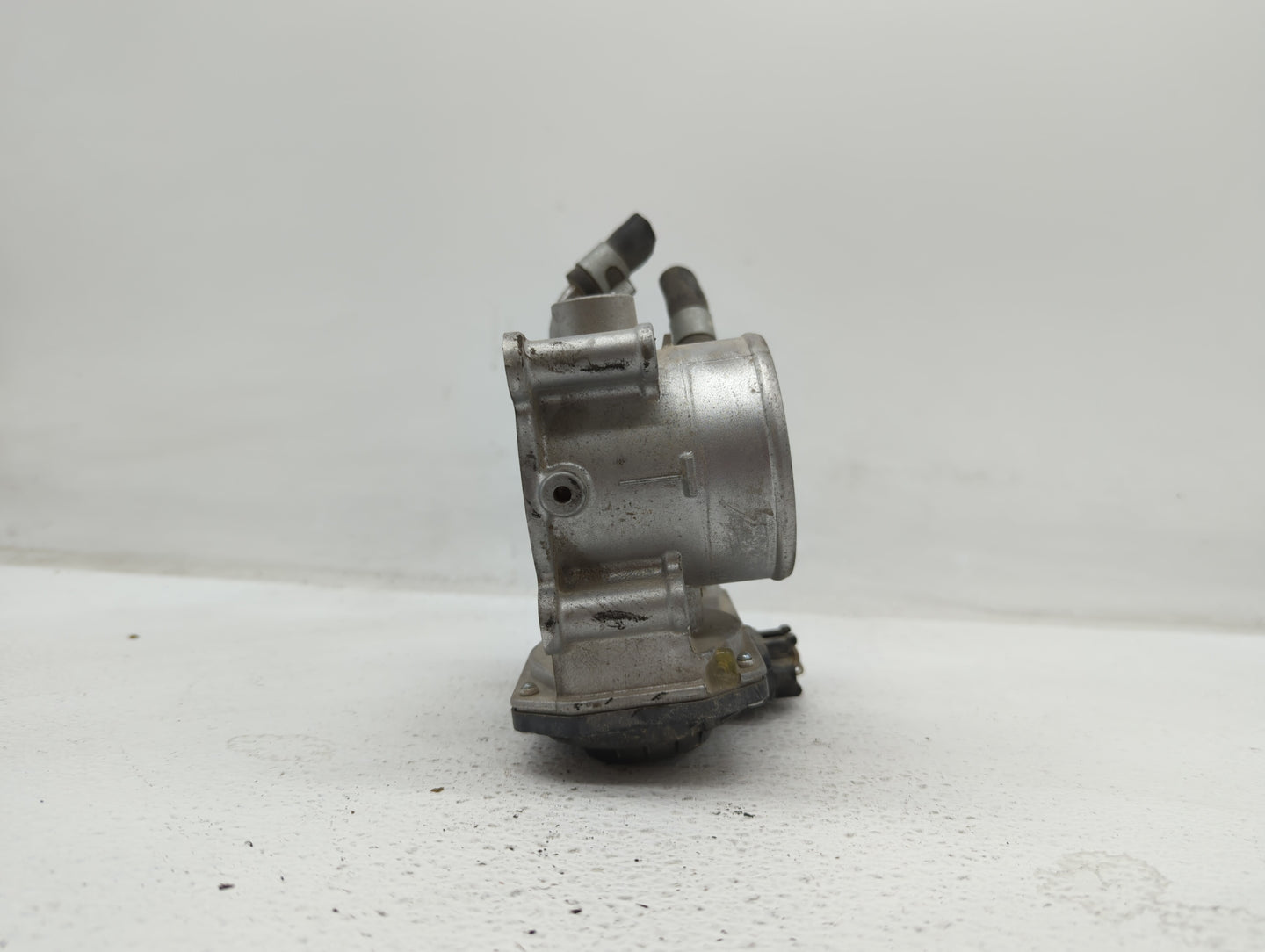 2014-2019 Kia Soul Throttle Body P/N:35100-2E000 1302150124, 35100-2E710 Fits Fits 2011 2012 2013 2014 2015 2016 2017 2018 2