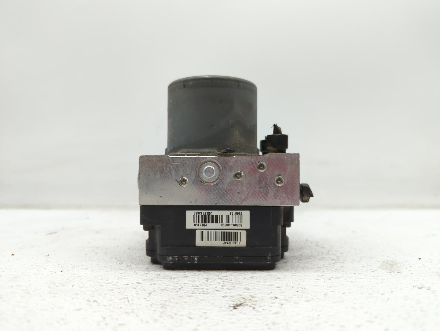 2014-2015 Kia Soul ABS Pump Control Module Replacement P/N:58900-B2506 58929-B2506, 58920-B2506 Fits Fits 2014 2015 OEM Used