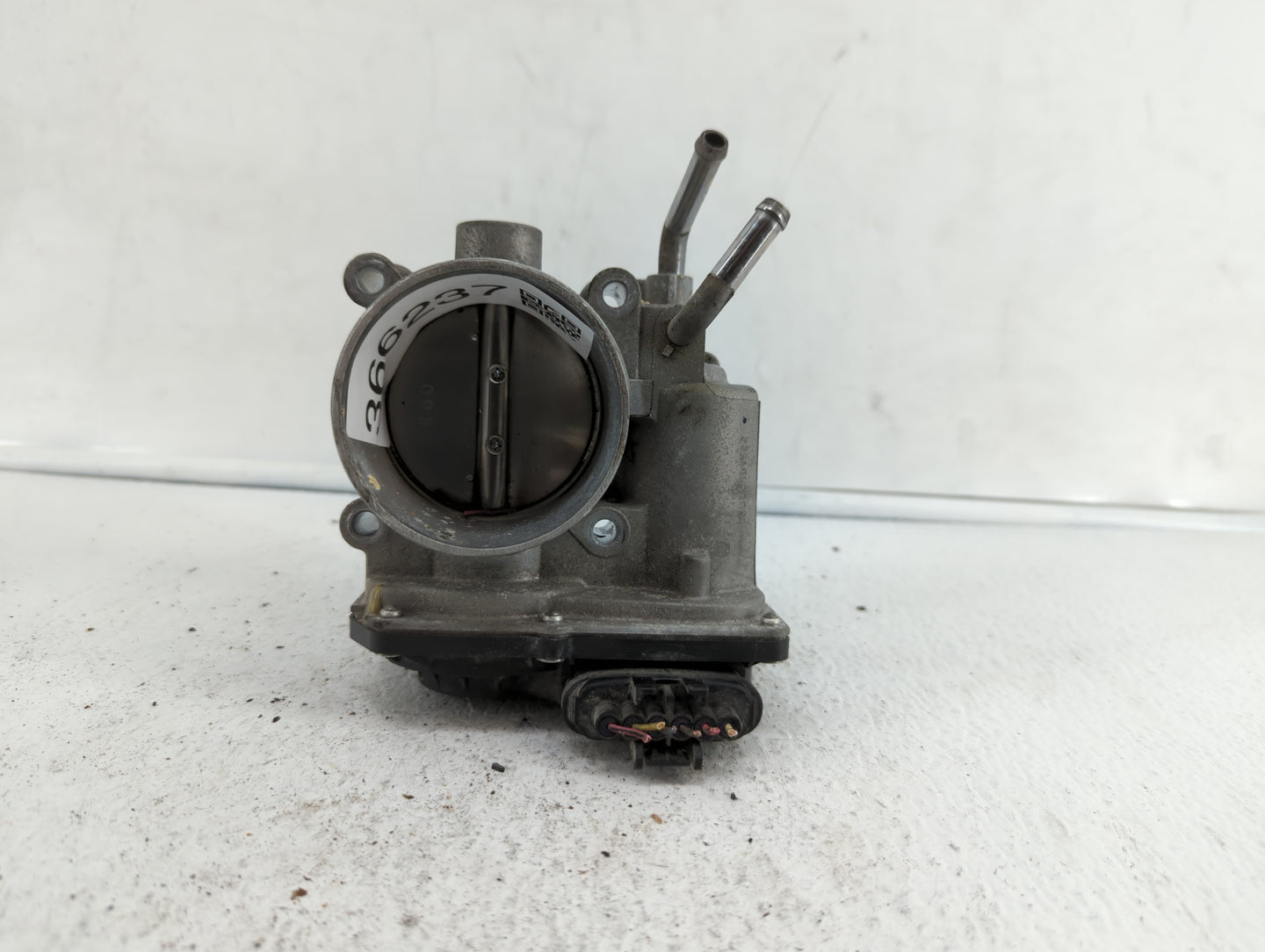 2014-2019 Kia Soul Throttle Body P/N:35100-2E000 1302150124, 35100-2E710 Fits Fits 2011 2012 2013 2014 2015 2016 2017 2018 2
