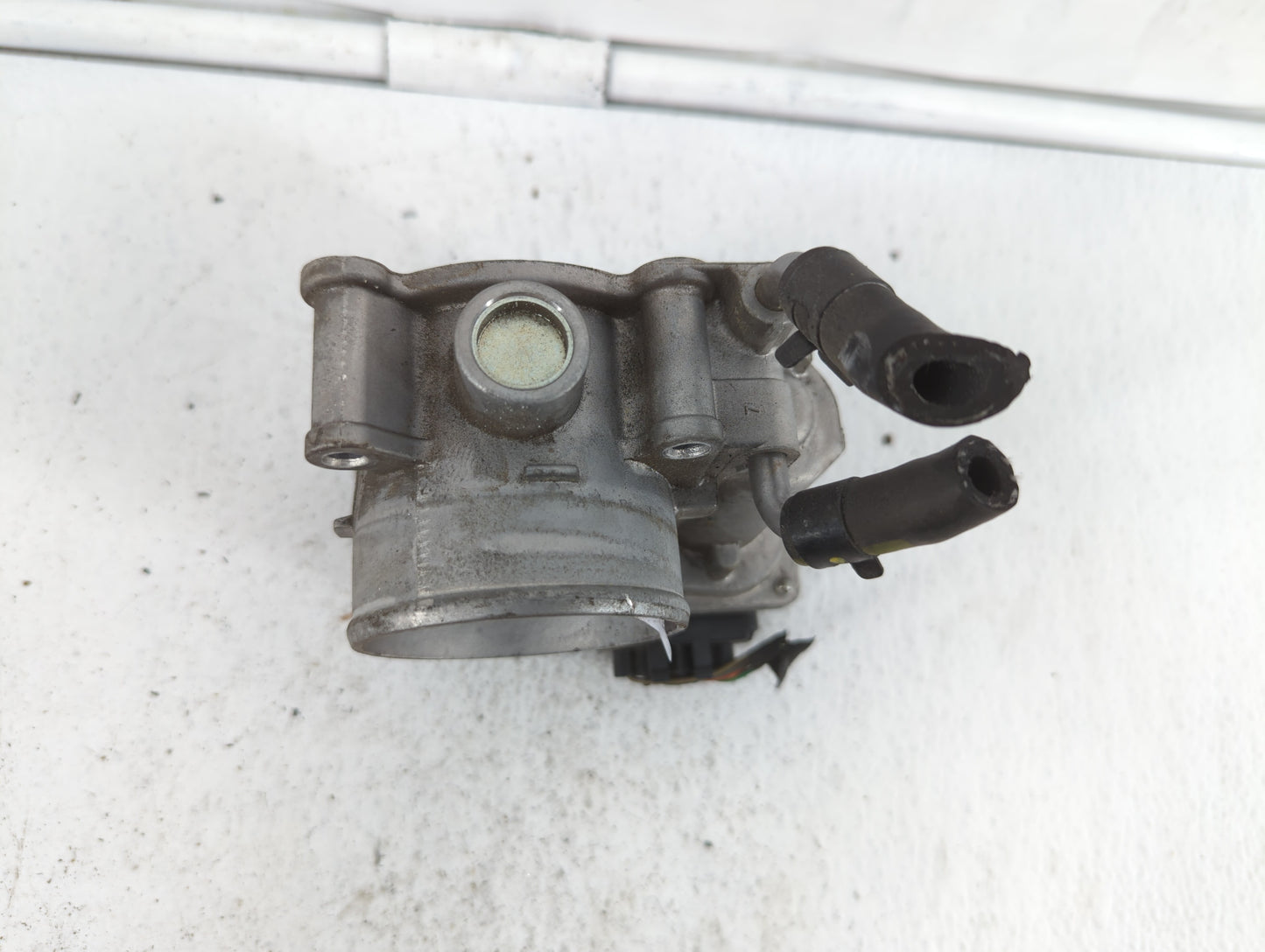 2014-2019 Kia Soul Throttle Body P/N:35100-2E000 1302150124, 35100-2E710 Fits Fits 2011 2012 2013 2014 2015 2016 2017 2018 2