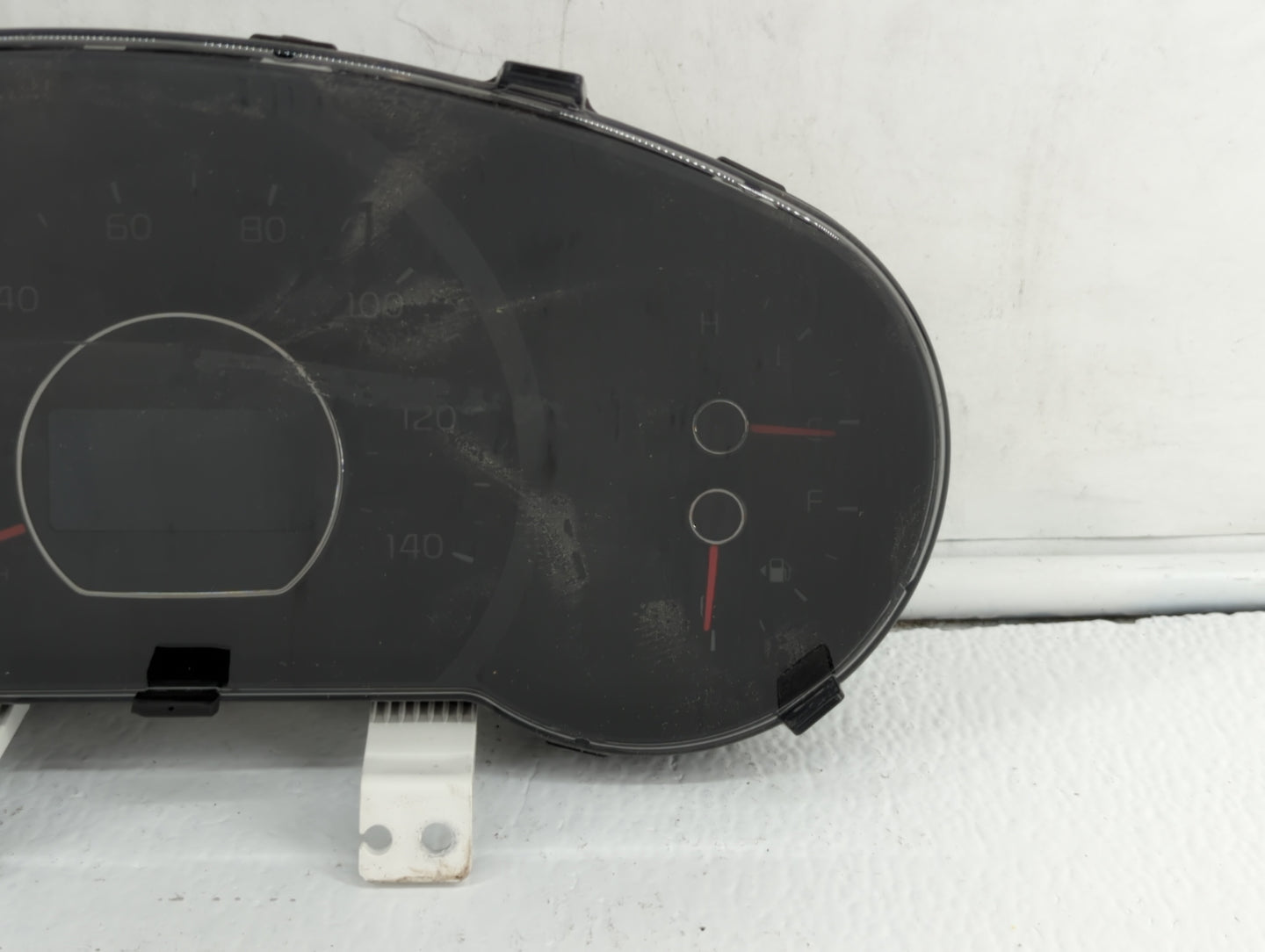 2014-2015 Kia Soul Instrument Cluster Speedometer Gauges P/N:94006-B2 94006-B2510, 94006-B2520 Fits Fits 2014 2015 OEM Used 