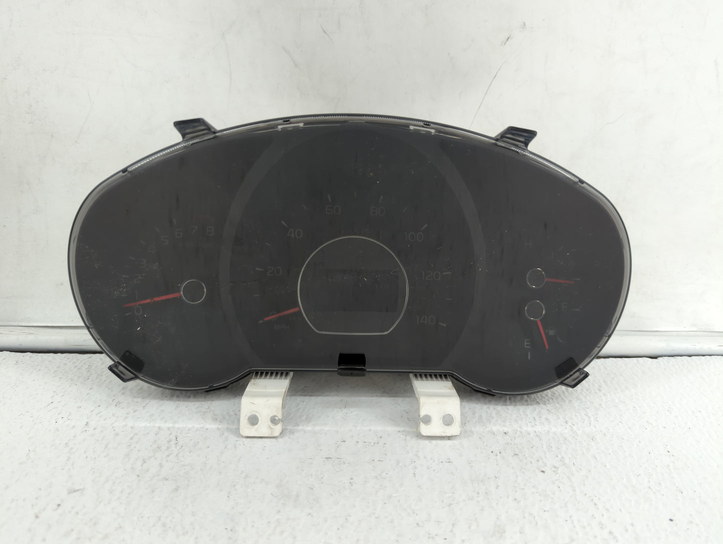 2014-2015 Kia Soul Instrument Cluster Speedometer Gauges P/N:94006-B2530 Fits Fits 2014 2015 OEM Used Auto Parts - Oemusedau