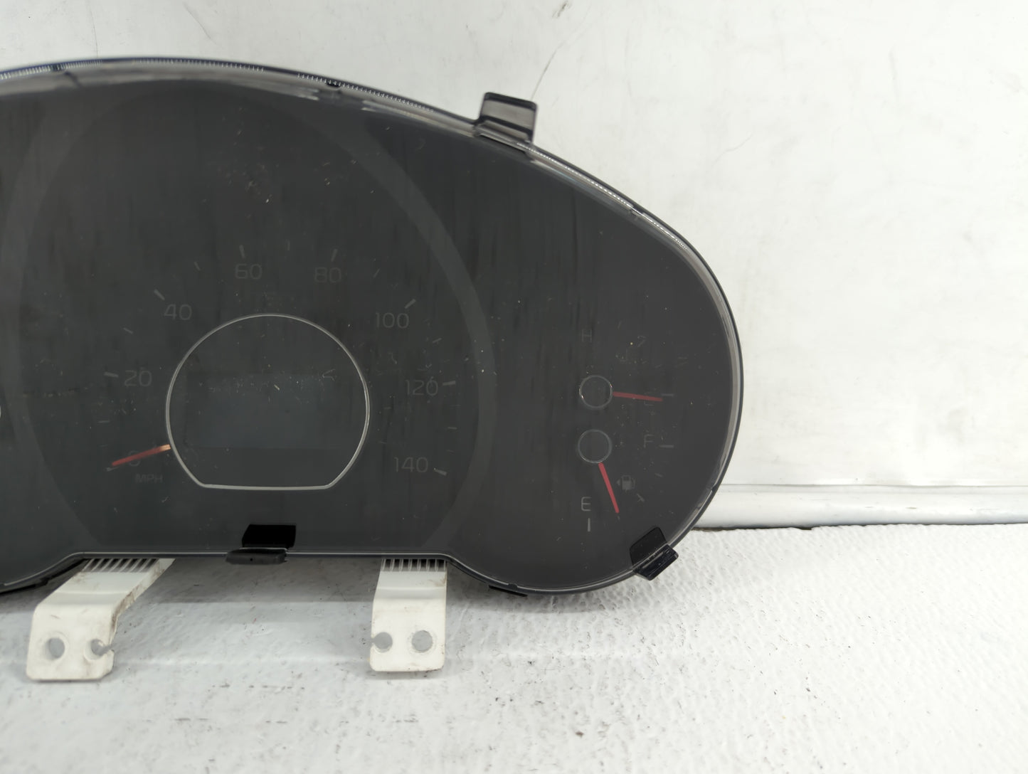 2014-2015 Kia Soul Instrument Cluster Speedometer Gauges P/N:94006-B2530 Fits Fits 2014 2015 OEM Used Auto Parts - Oemusedau