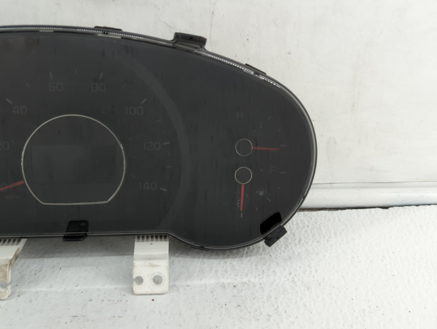 2014-2015 Kia Soul Instrument Cluster Speedometer Gauges P/N:94006-B2510 94006-B2520 Fits Fits 2014 2015 OEM Used Auto Parts