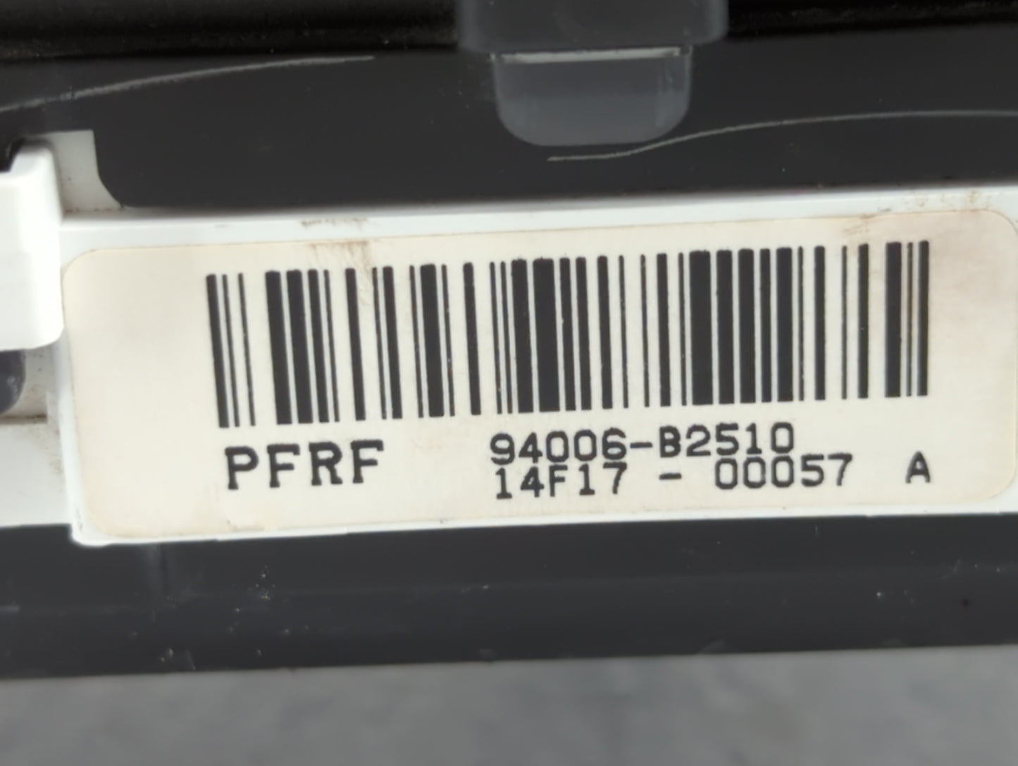 2014-2015 Kia Soul Instrument Cluster Speedometer Gauges P/N:94006-B2510 94006-B2520 Fits Fits 2014 2015 OEM Used Auto Parts