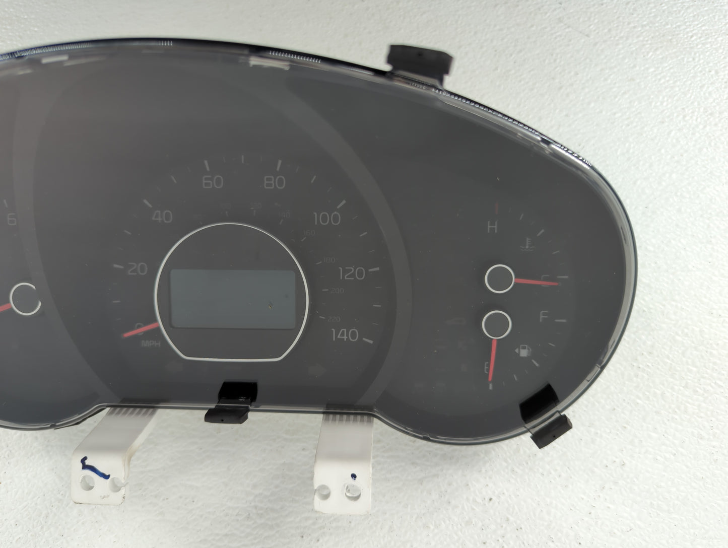 2014-2015 Kia Soul Instrument Cluster Speedometer Gauges P/N:94006-B2540 Fits Fits 2014 2015 OEM Used Auto Parts - Oemusedau