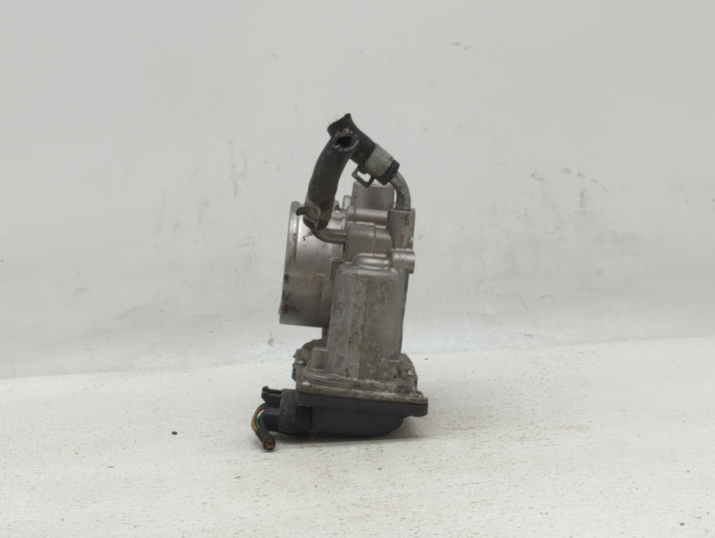 2014-2019 Kia Soul Throttle Body P/N:35100-2E000 1302150124, 35100-2E710 Fits Fits 2011 2012 2013 2014 2015 2016 2017 2018 2