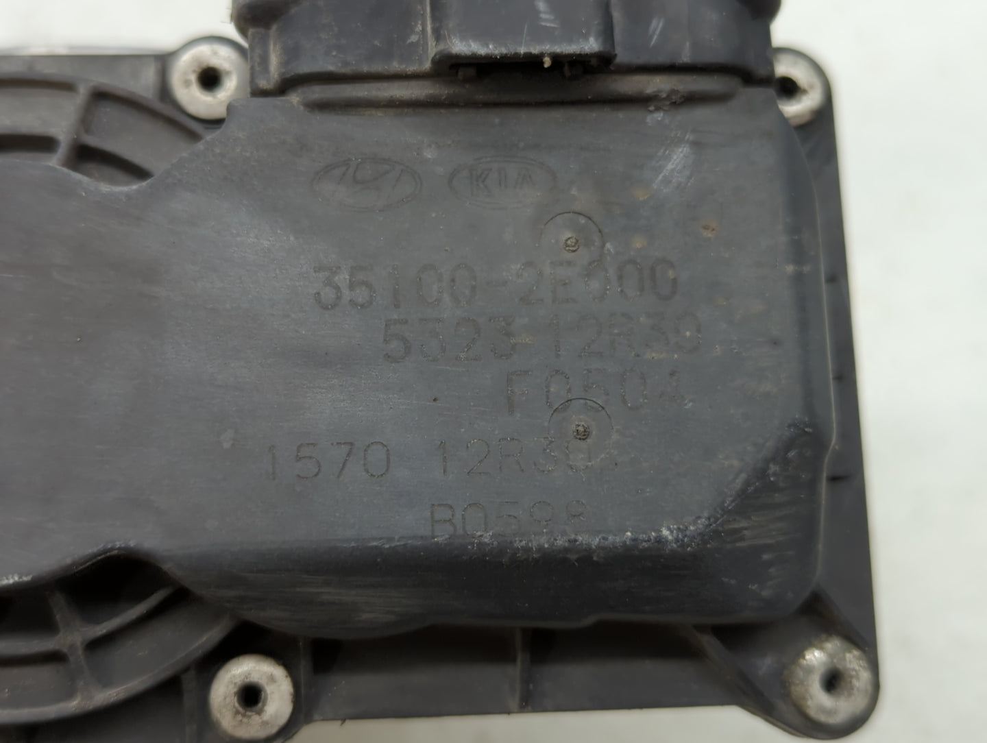 2014-2019 Kia Soul Throttle Body P/N:35100-2E000 1302150124, 35100-2E710 Fits Fits 2011 2012 2013 2014 2015 2016 2017 2018 2