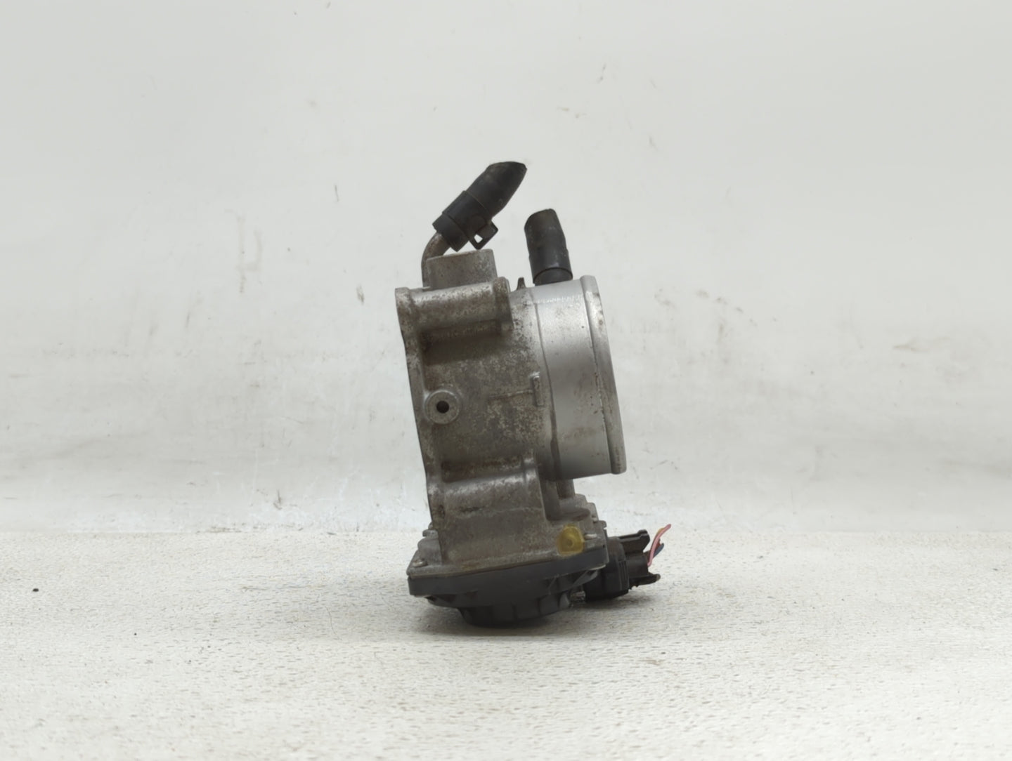 2014-2019 Kia Soul Throttle Body P/N:35100-2E000 35100-2E710 Fits Fits 2011 2012 2013 2014 2015 2016 2017 2018 2019 OEM Used