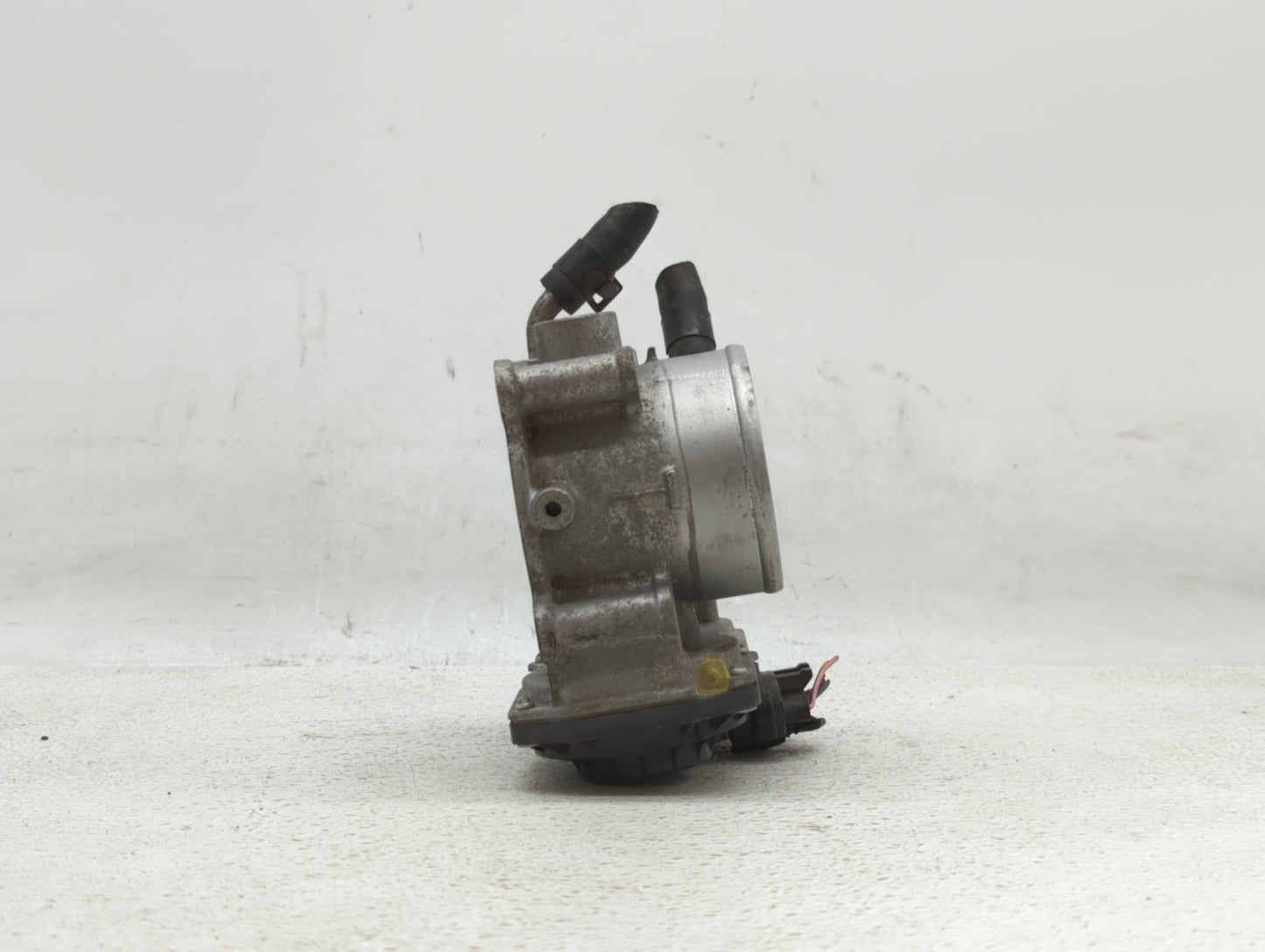 2014-2019 Kia Soul Throttle Body P/N:35100-2E000 35100-2E710 Fits Fits 2011 2012 2013 2014 2015 2016 2017 2018 2019 OEM Used