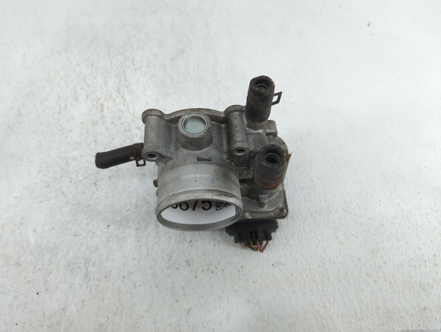 2012-2019 Kia Soul Throttle Body P/N:35100-2B300 Fits Fits 2012 2013 2014 2015 2016 2017 2018 2019 OEM Used Auto Parts - Oem