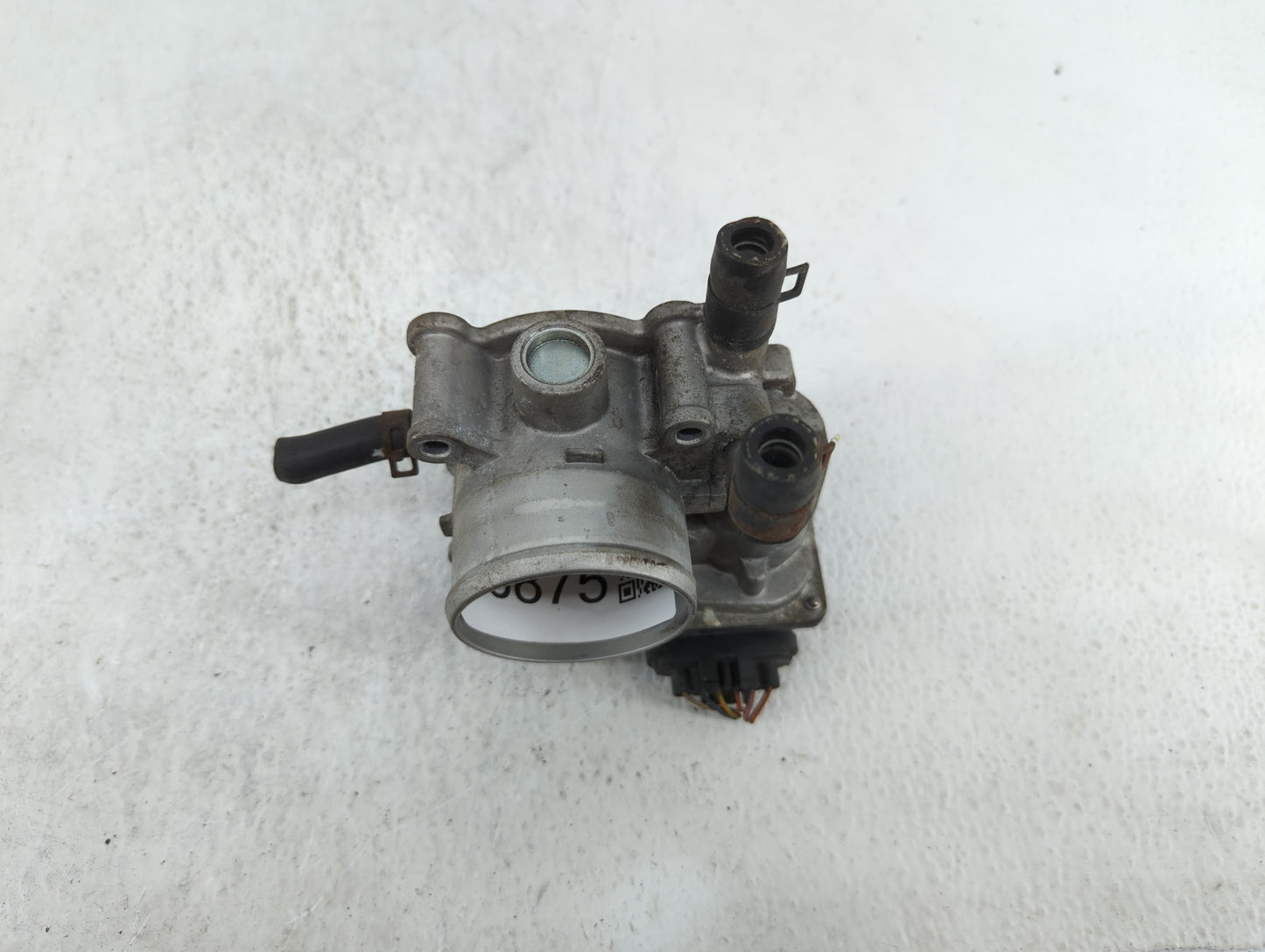 2012-2019 Kia Soul Throttle Body P/N:35100-2B300 Fits Fits 2012 2013 2014 2015 2016 2017 2018 2019 OEM Used Auto Parts - Oem