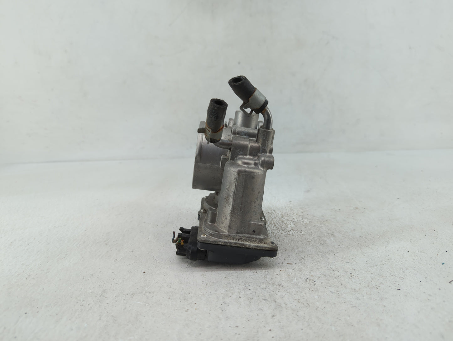 2014-2019 Kia Soul Throttle Body P/N:5323 10R05 35100-2E000, 1302150124 Fits Fits 2011 2012 2013 2014 2015 2016 2017 2018 20