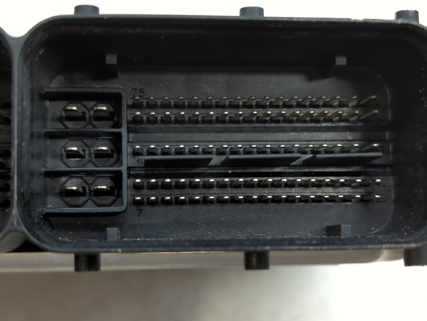 2015 Kia Soul PCM Engine Control Computer ECU ECM PCU OEM P/N:39133-2EHA3 39133-2EHA5, 39132-2EHA5 Fits OEM Used Auto Parts 