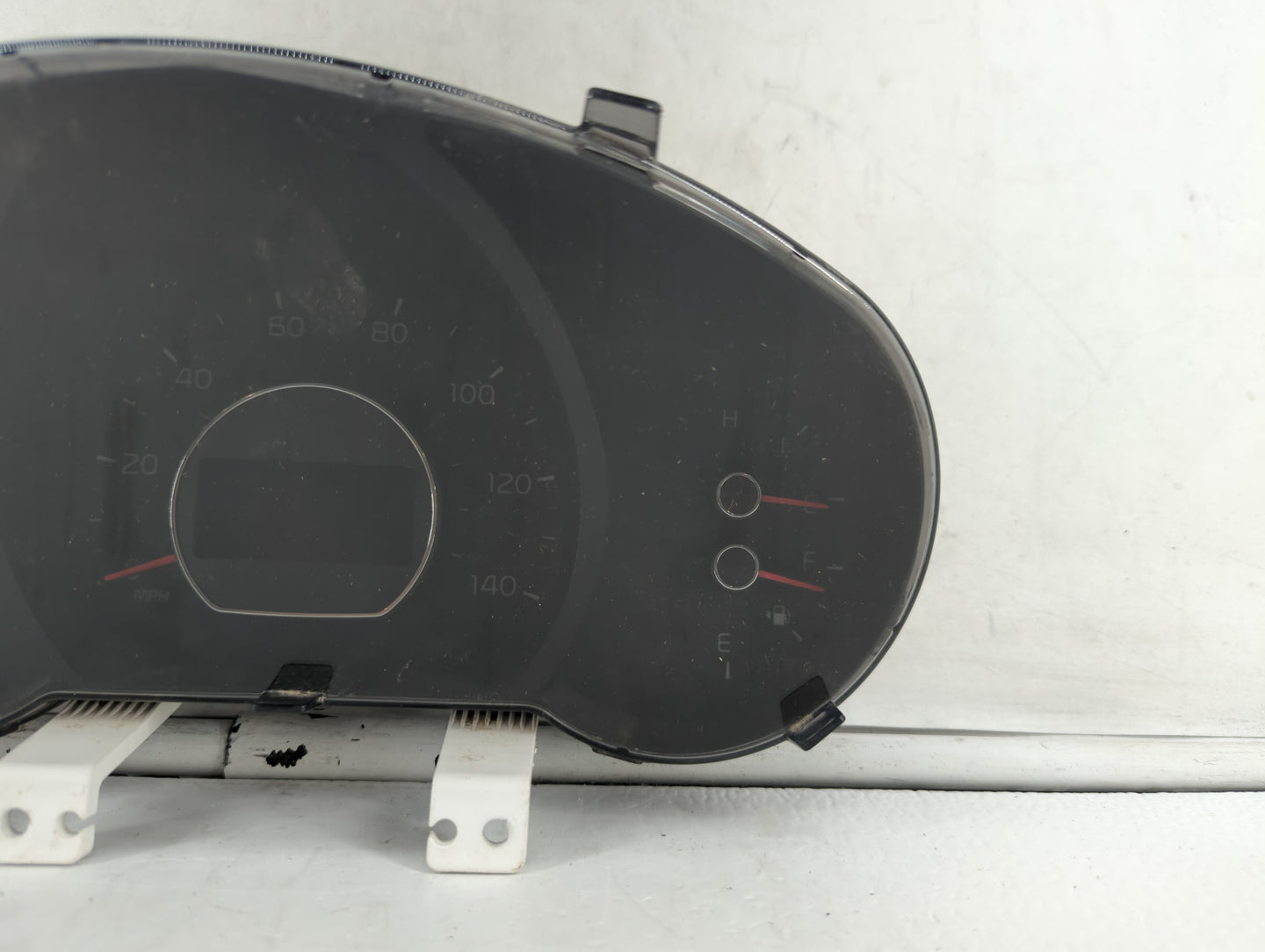 2014-2015 Kia Soul Instrument Cluster Speedometer Gauges P/N:94006-B2510 94006-B2520 Fits Fits 2014 2015 OEM Used Auto Parts