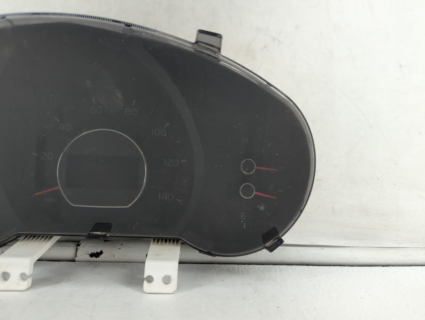 2014-2015 Kia Soul Instrument Cluster Speedometer Gauges P/N:94006-B2510 94006-B2520 Fits Fits 2014 2015 OEM Used Auto Parts