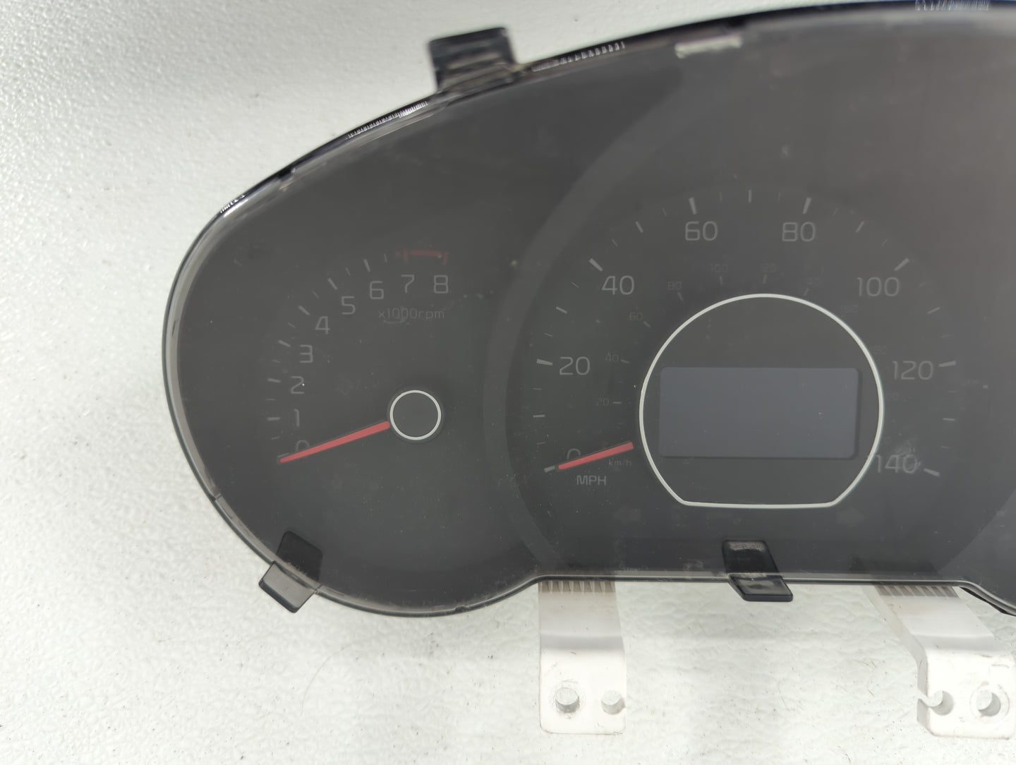 2014-2015 Kia Soul Instrument Cluster Speedometer Gauges P/N:94006-B2510 94006-B2520 Fits Fits 2014 2015 OEM Used Auto Parts