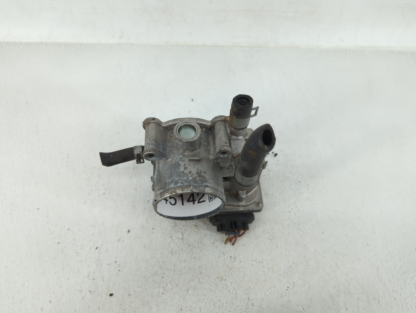 2012-2019 Kia Soul Throttle Body P/N:35100-2B300 Fits Fits 2012 2013 2014 2015 2016 2017 2018 2019 OEM Used Auto Parts - Oem