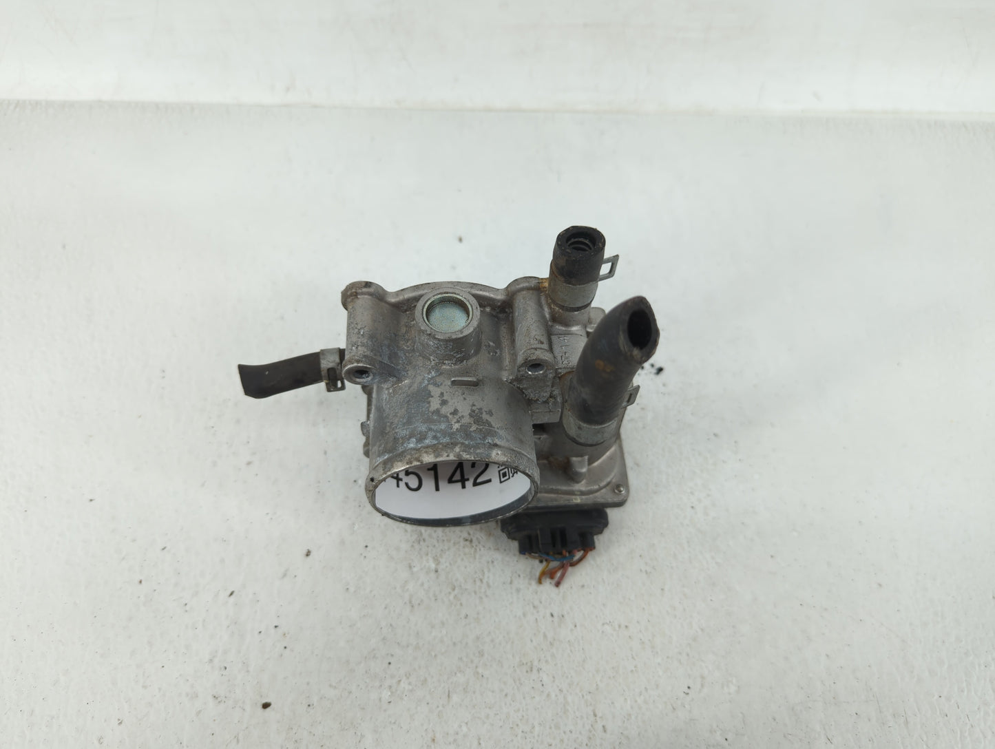 2012-2019 Kia Soul Throttle Body P/N:35100-2B300 Fits Fits 2012 2013 2014 2015 2016 2017 2018 2019 OEM Used Auto Parts - Oem