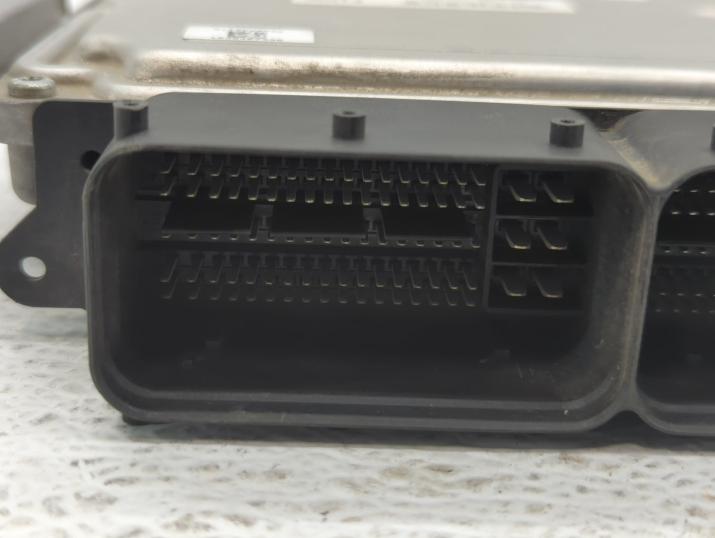 2015 Kia Soul PCM Engine Control Computer ECU ECM PCU OEM P/N:39133-2EHA3 39133-2EHA5, 39132-2EHA5 Fits OEM Used Auto Parts 