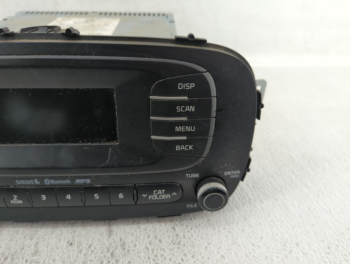2014-2016 Kia Soul Am Fm Cd Player Radio Receiver 522702 - Oemusedautoparts1.com