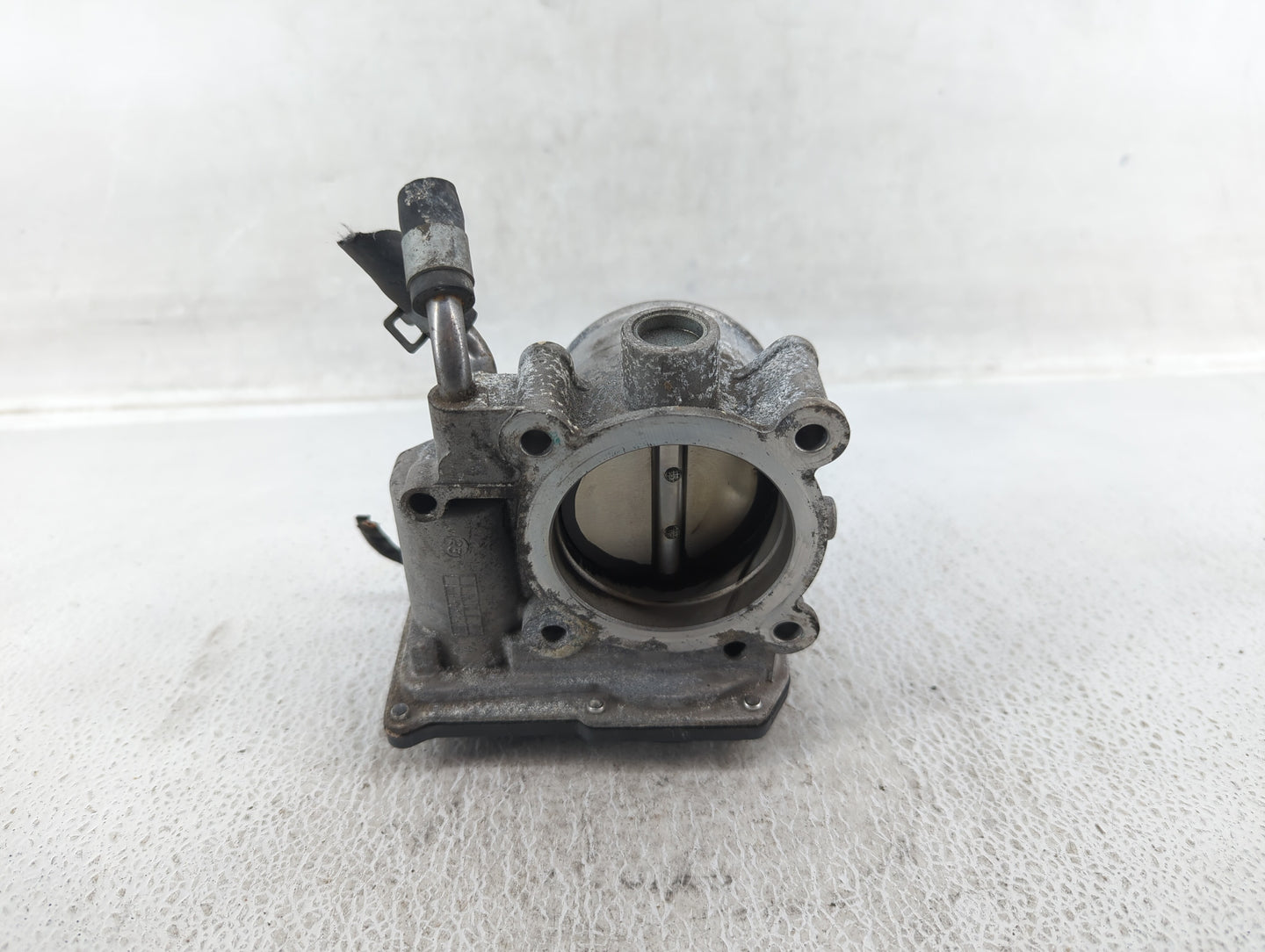 2014-2019 Kia Soul Throttle Body P/N:35100-2E000 Fits Fits 2011 2012 2013 2014 2015 2016 2017 2018 2019 2020 2021 OEM Used A